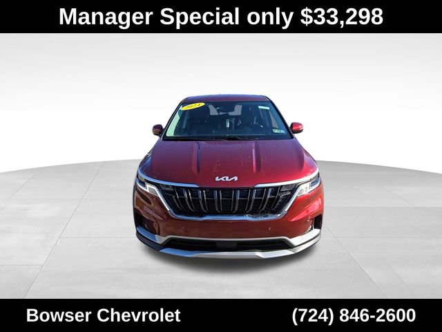 Used 2024 Kia Carnival EX image 3