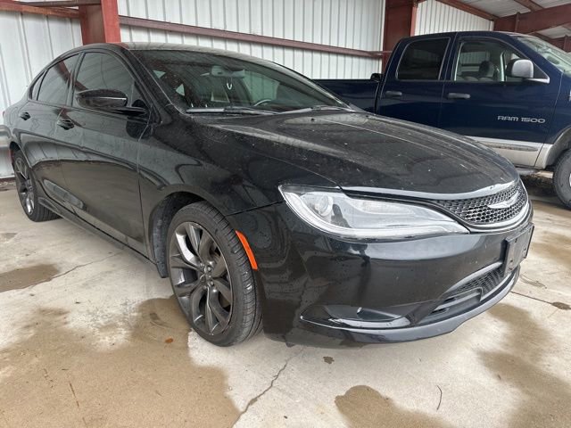 Used 2015 Chrysler 200 S w/ Comfort Group FWD image 2