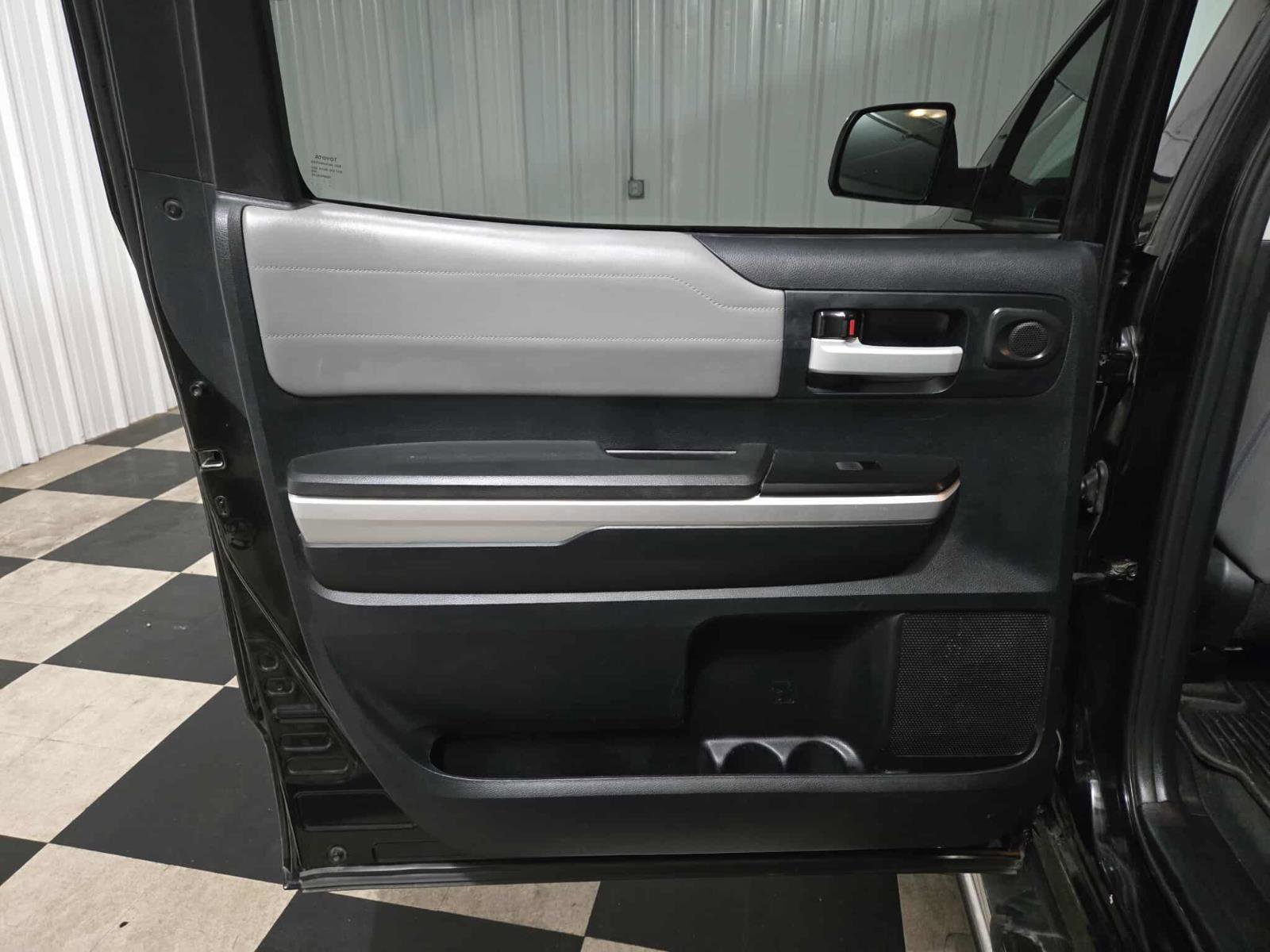 Used 2014 Toyota Tundra Limited w/ Limited Premium Package image 13