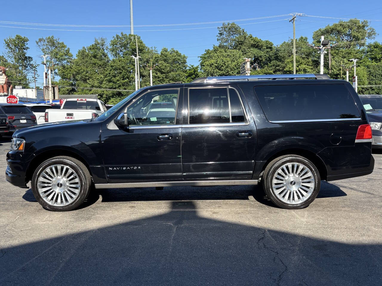 Used 2016 Lincoln Navigator L Reserve AWD/4WD image 5
