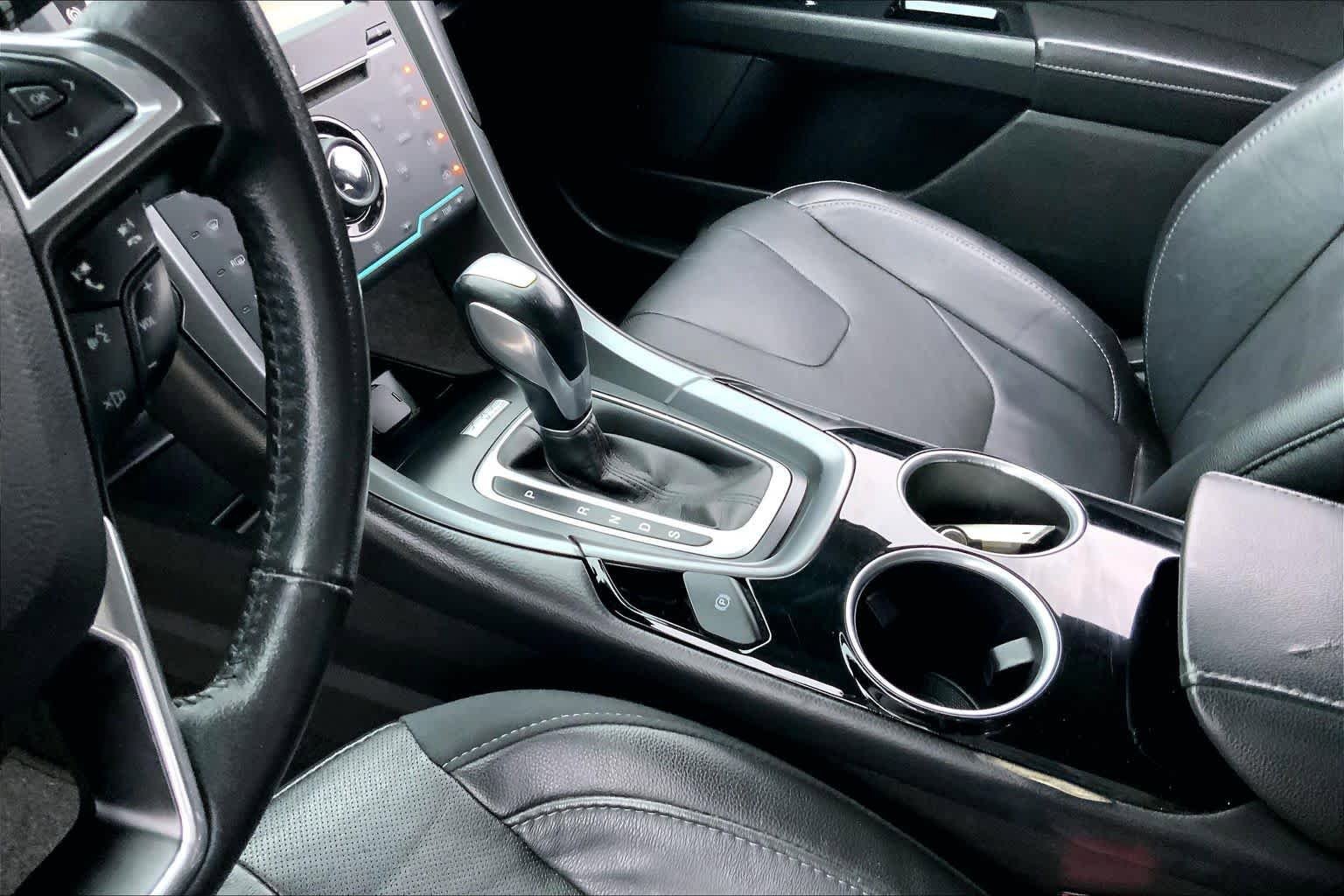 Used 2014 Ford Fusion Titanium FWD image 16
