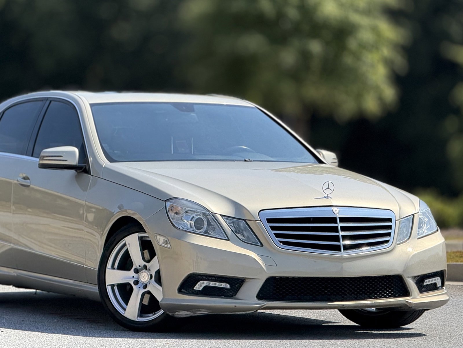 Used 2011 Mercedes-Benz E 350 Sedan image 46