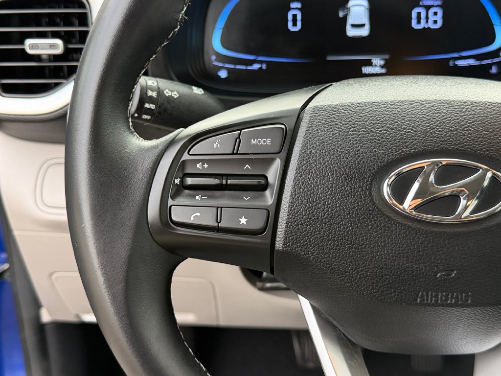 Used 2023 Hyundai Venue SEL w/ Cargo Package FWD image 19