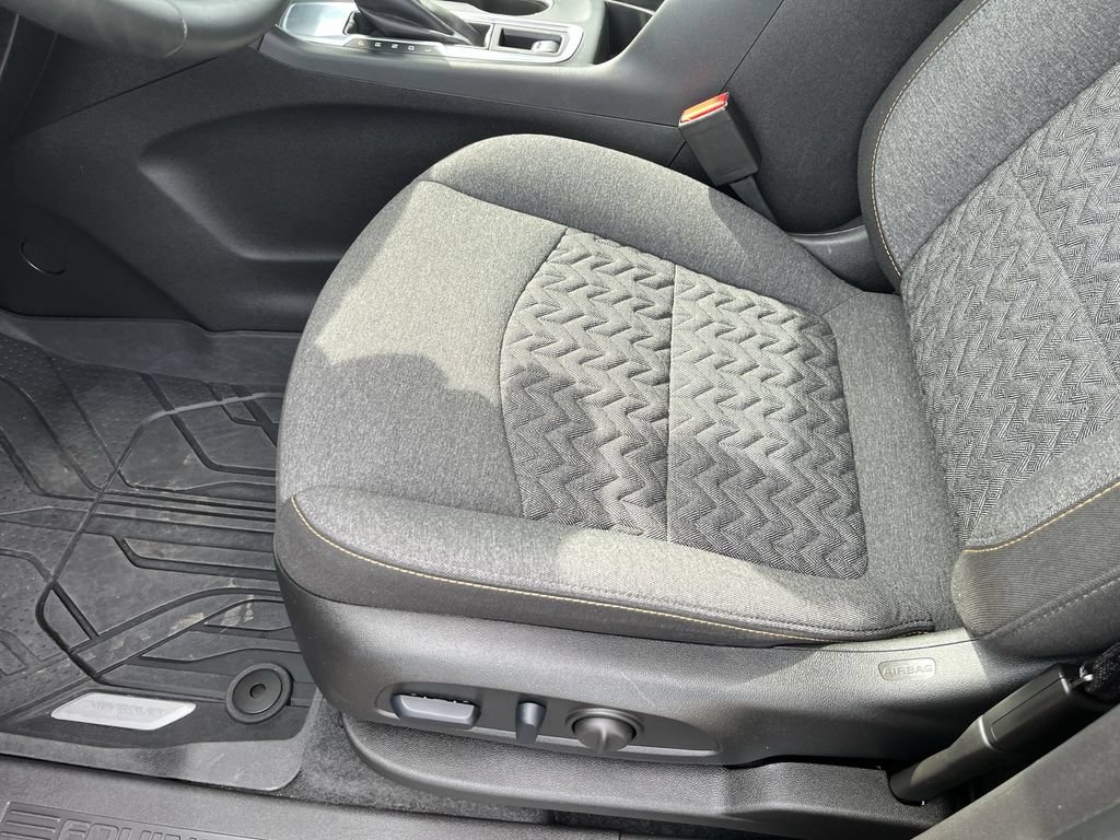 Used 2024 Chevrolet Equinox LT w/ LPO, Floor Liner Package FWD image 12