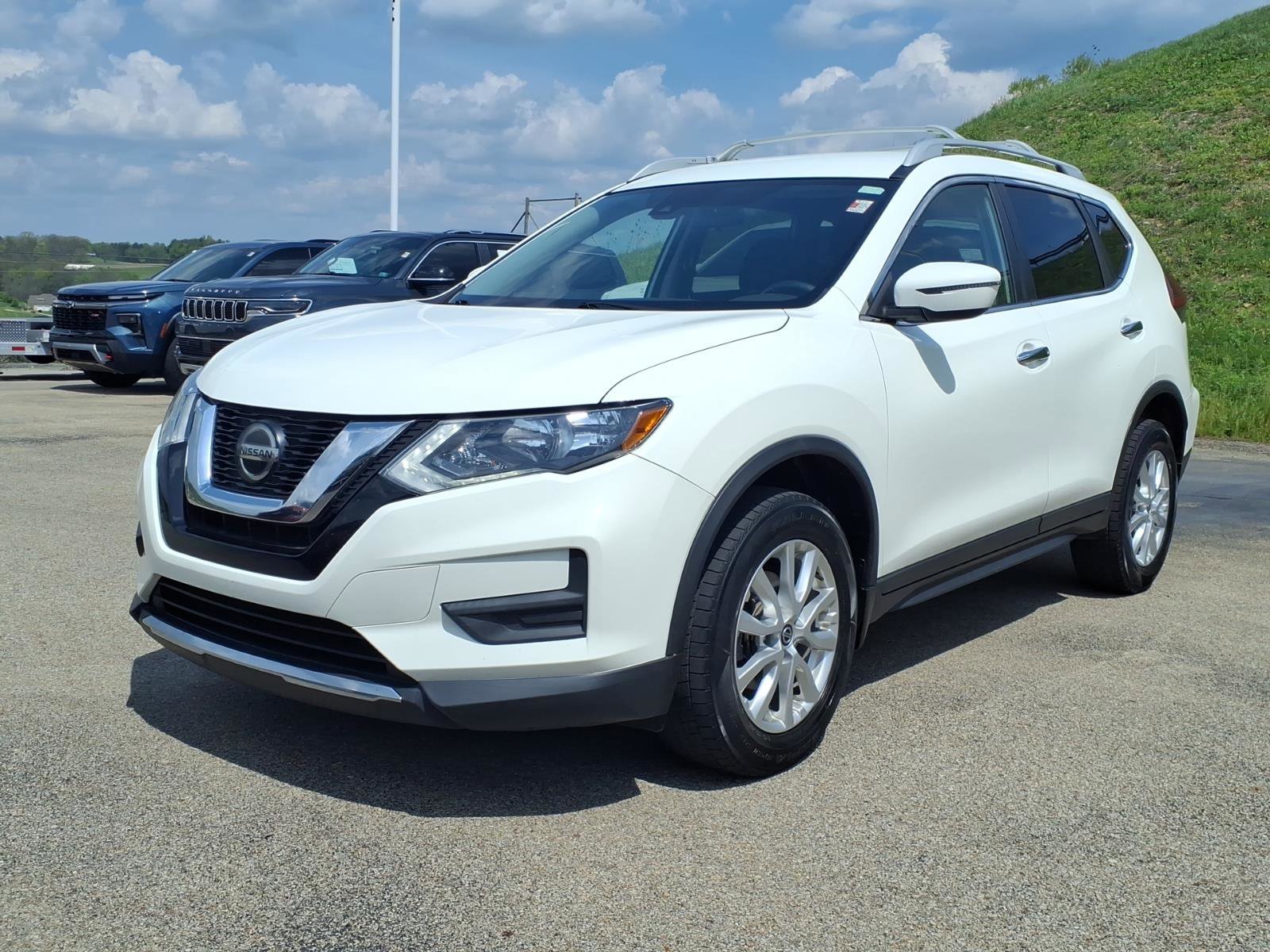 Used 2019 Nissan Rogue S w/ Special Edition Package AWD/4WD image 3