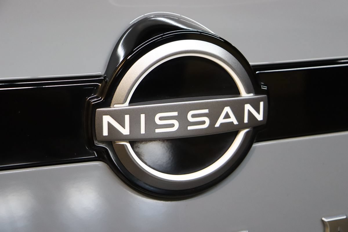Used 2025 Nissan Pathfinder Platinum w/ Cargo Package AWD/4WD image 21