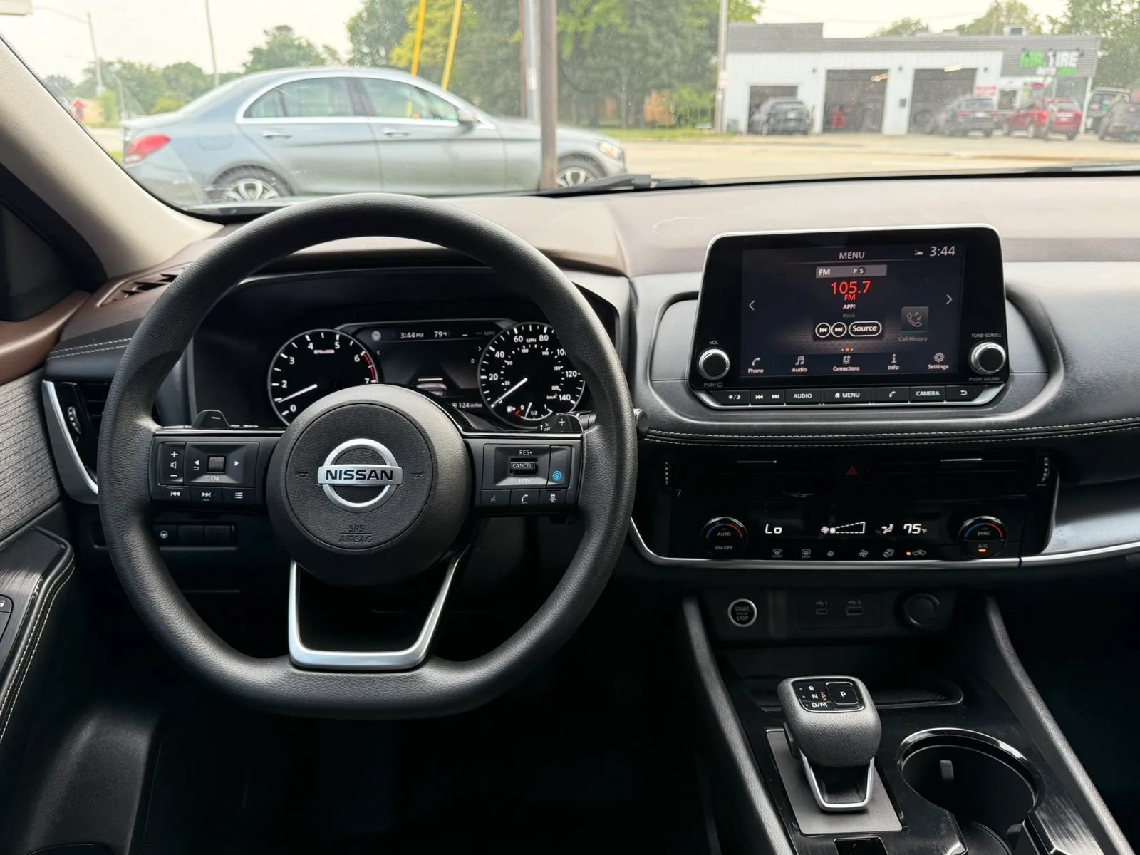 Used 2021 Nissan Rogue SV AWD/4WD image 27