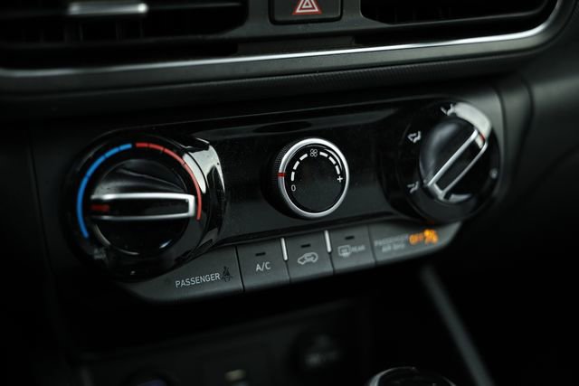 Used 2023 Hyundai Kona SEL image 38