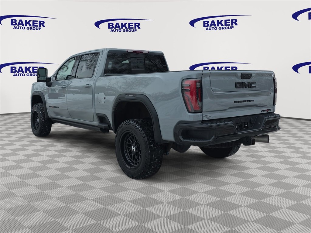 Used 2024 GMC Sierra 2500 AT4X image 5