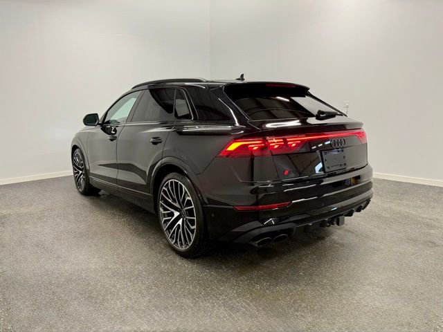 Used 2024 Audi SQ8 Prestige w/ Prestige Package image 11