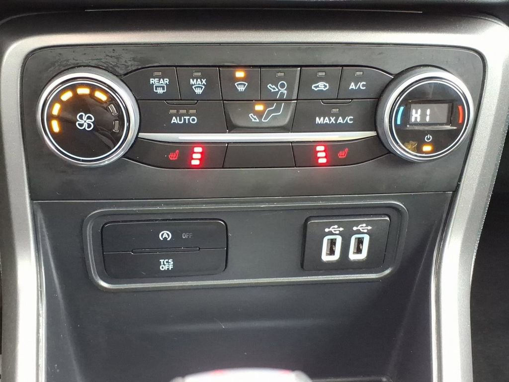 Used 2020 Ford EcoSport SE w/ SE Convenience Package image 18