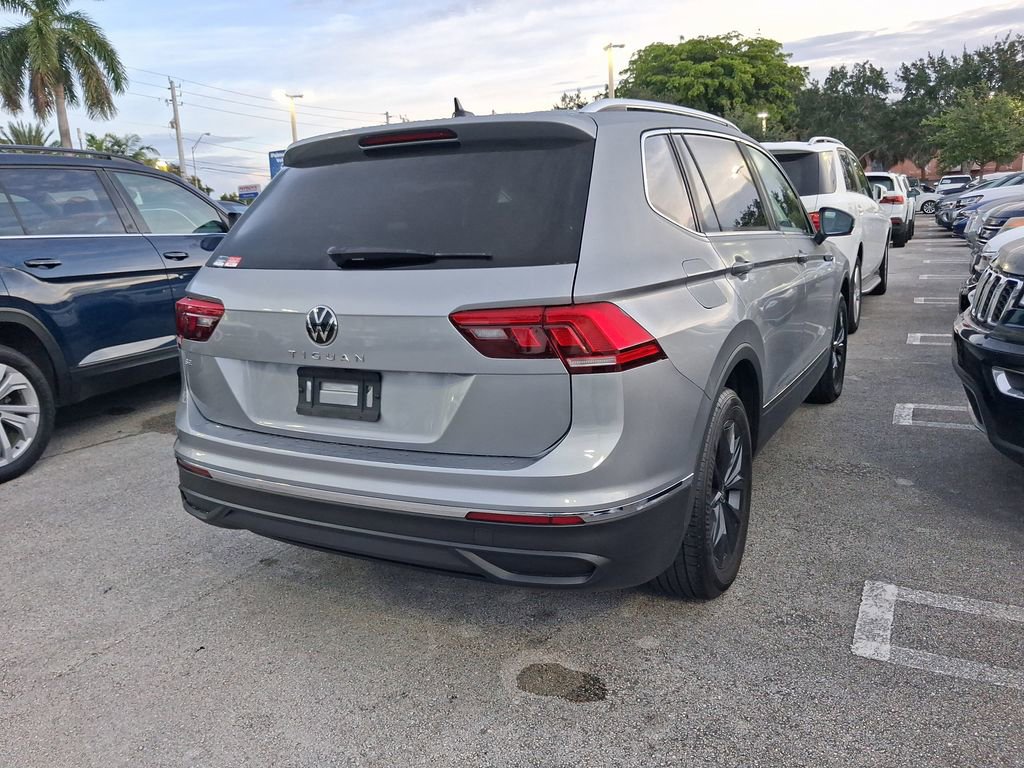Used 2024 Volkswagen Tiguan SE FWD image 6