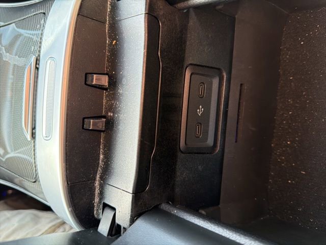 Used 2022 Mercedes-Benz C 300 C 300 image 39