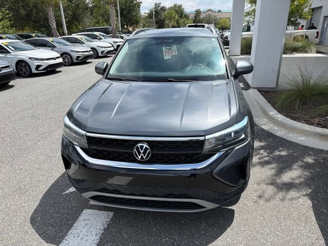Certified 2024 Volkswagen Taos SE w/ Panoramic Sunroof Package FWD image 18