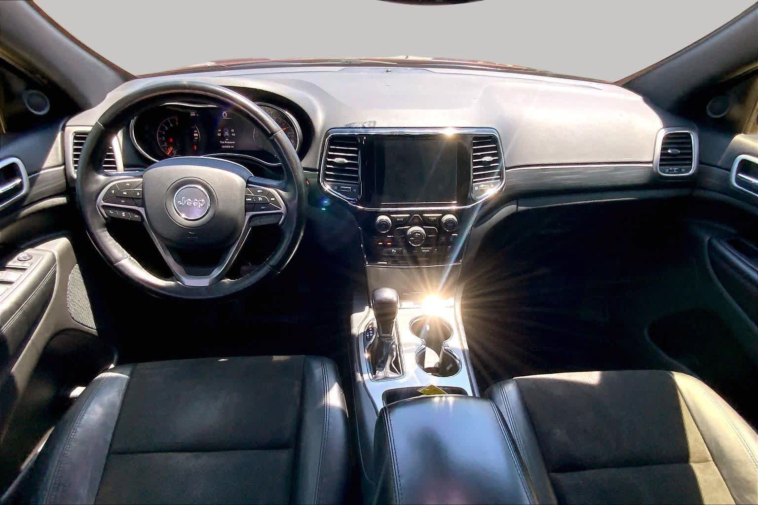 Used 2020 Jeep Grand Cherokee Altitude AWD/4WD image 15