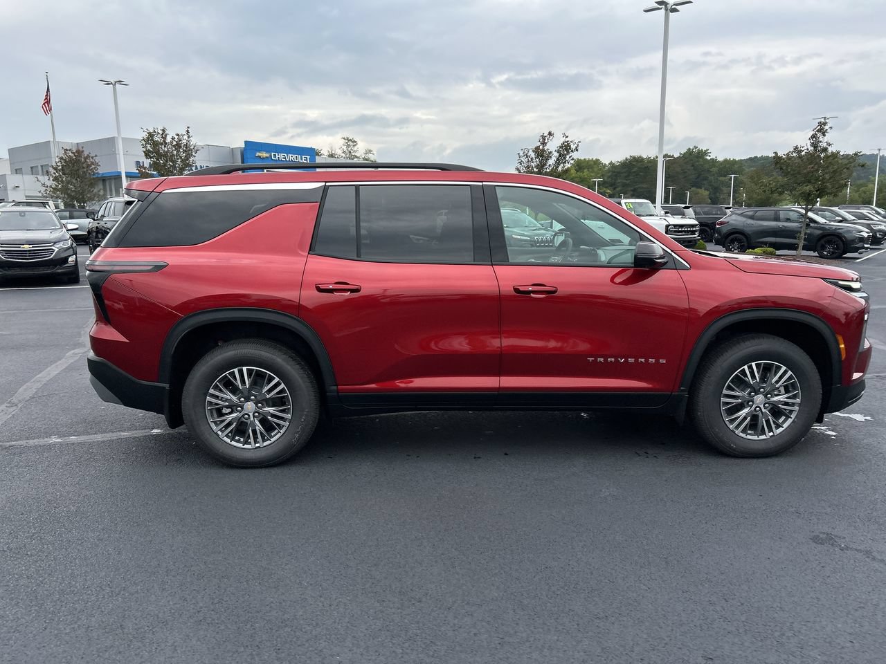New 2027 Chevrolet Traverse LT w/ Driver Confidence Package AWD/4WD image 8