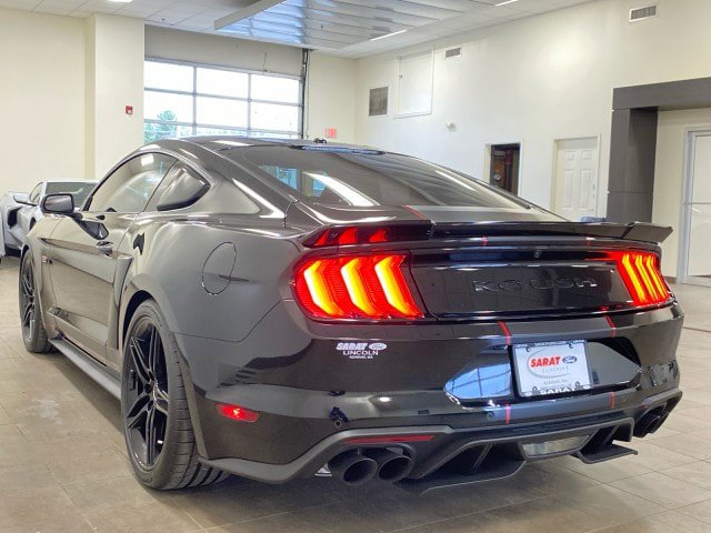 Used 2018 Ford Mustang GT Premium w/ Equipment Group 401A image 9