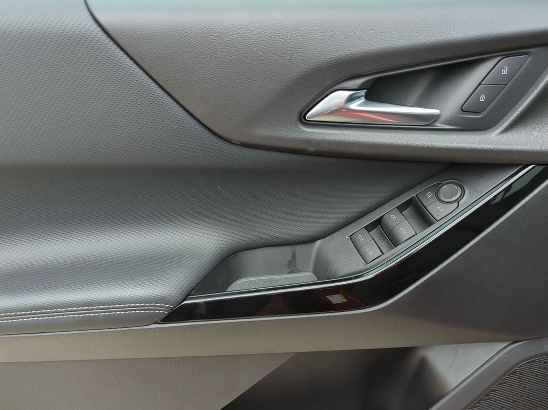 New 2027 Chevrolet Equinox LT FWD image 18