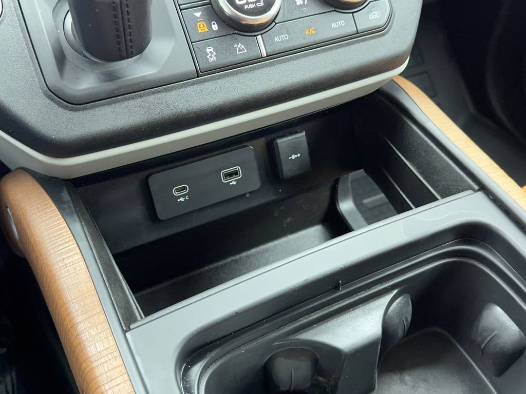 Used 2023 Land Rover Defender 130 First Edition AWD/4WD image 30