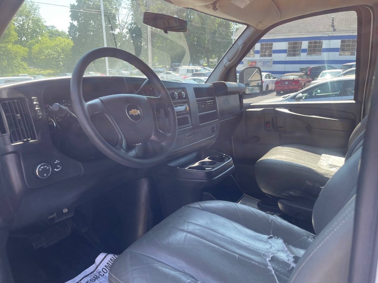 Used 2012 Chevrolet Express 1500 RWD image 11