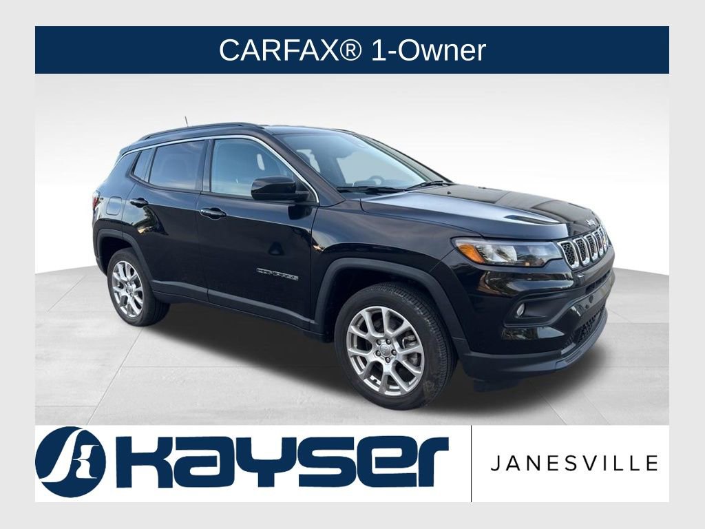 Used 2023 Jeep Compass Latitude image 1