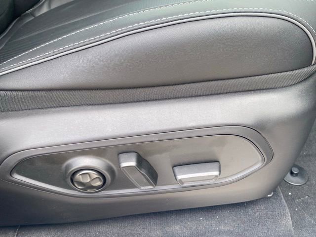 New 2025 Jeep Grand Cherokee Overland image 29