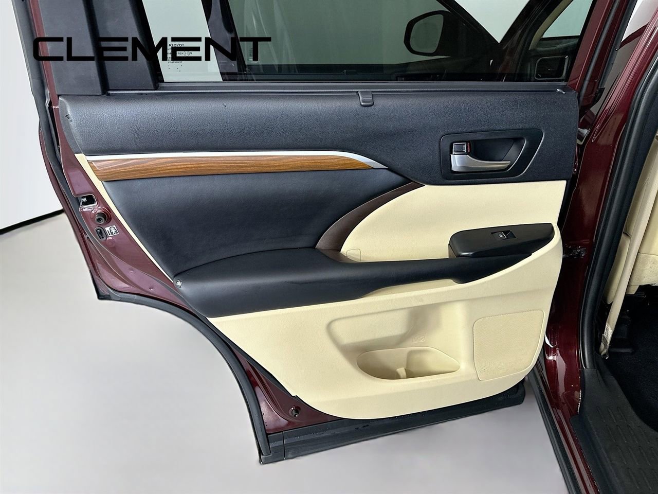 Used 2019 Toyota Highlander Limited AWD/4WD image 31