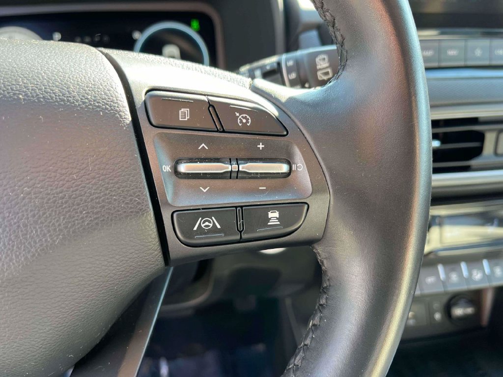 Used 2022 Hyundai Kona Limited AWD/4WD image 19