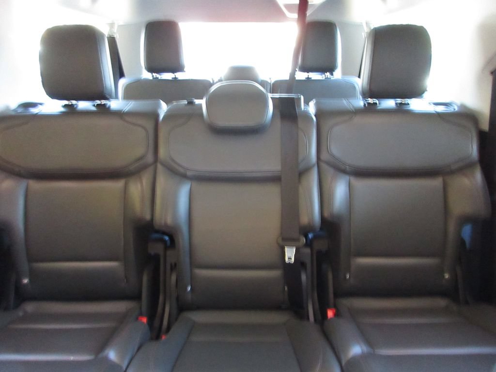 Certified 2025 Ford Expedition Max Active RWD image 21