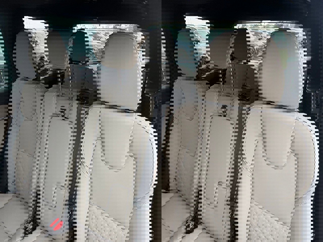 New 2026 Volvo XC90 T8 Plus image 25