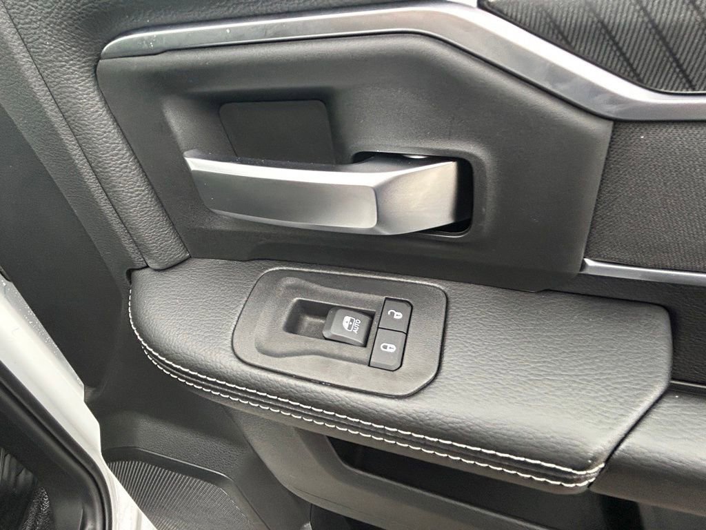 New 2025 RAM 3500 Big Horn image 32
