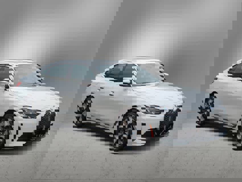 Used 2025 BMW i4 xDrive40i w/ Premium Package image 2