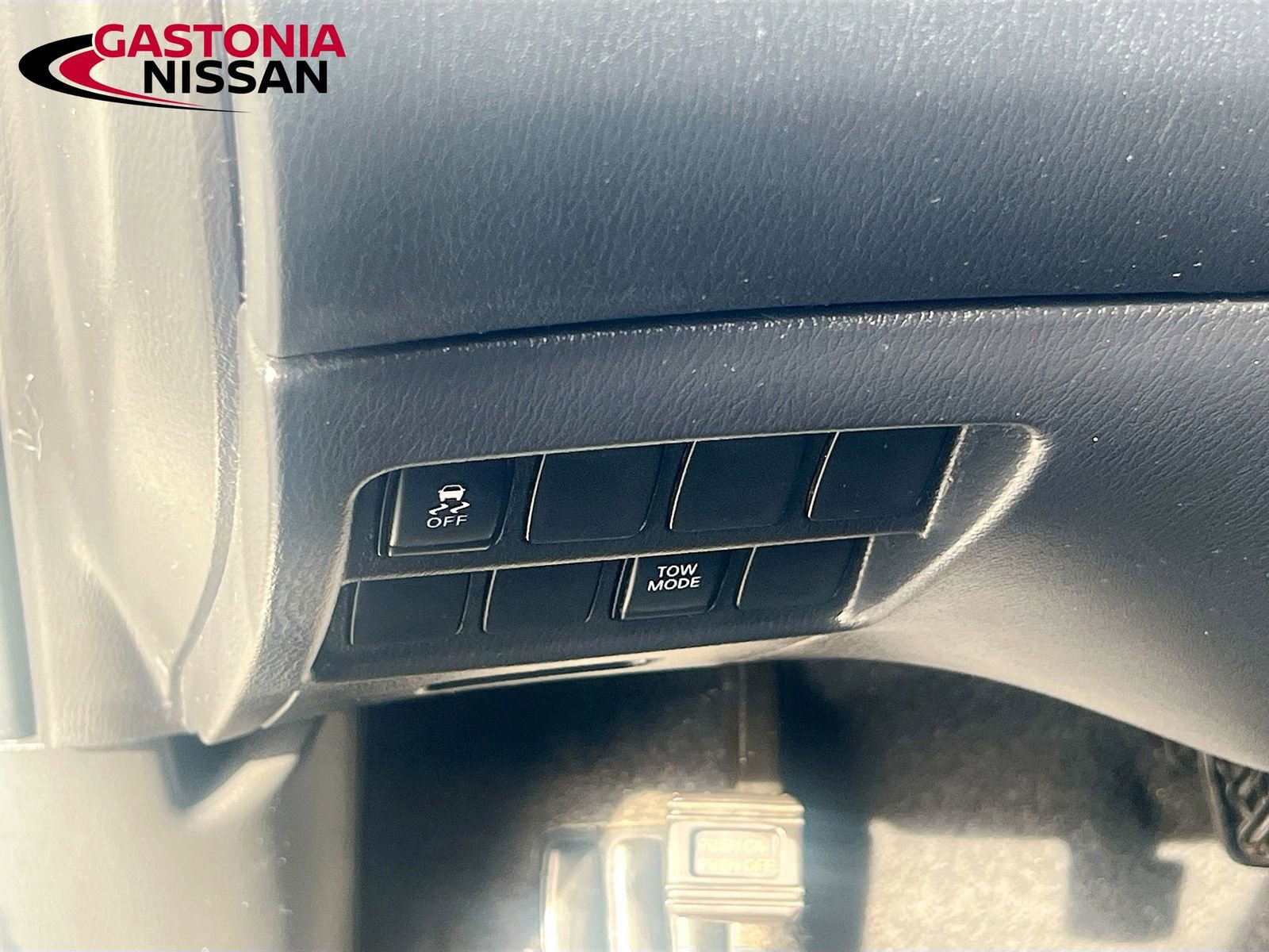 Used 2020 Nissan Pathfinder S image 13