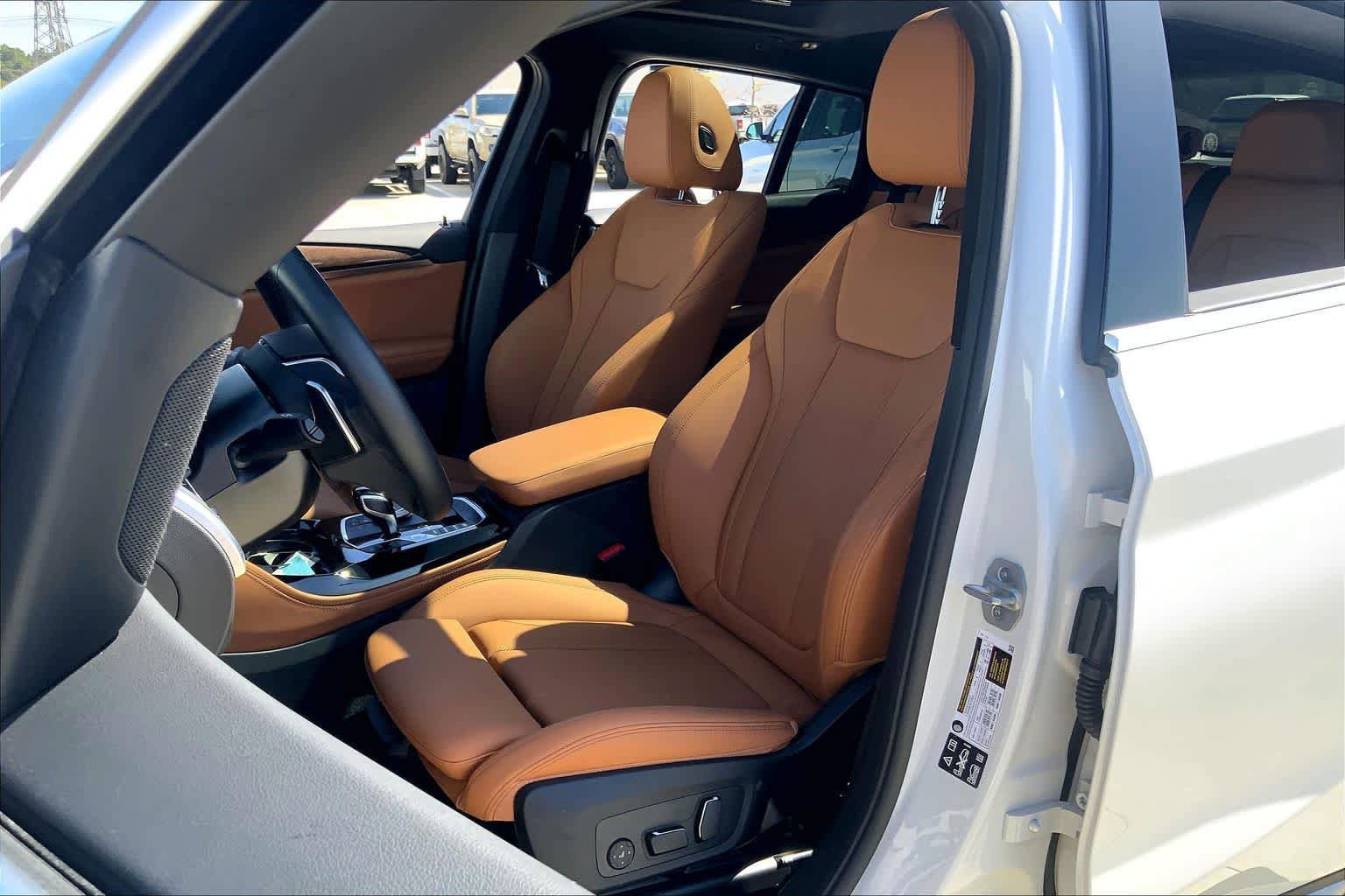 Used 2025 BMW X4 xDrive30i image 7
