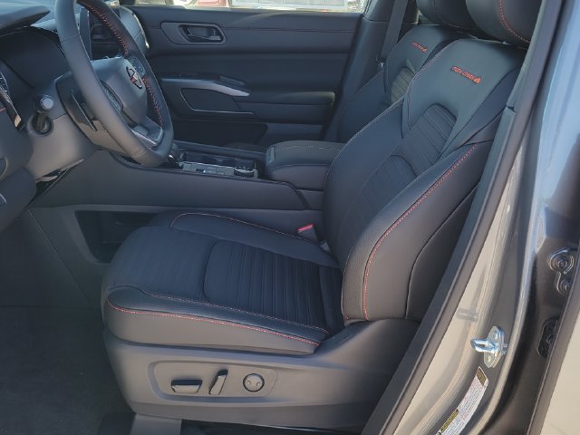 New 2026 Nissan Pathfinder Rock Creek AWD/4WD image 6