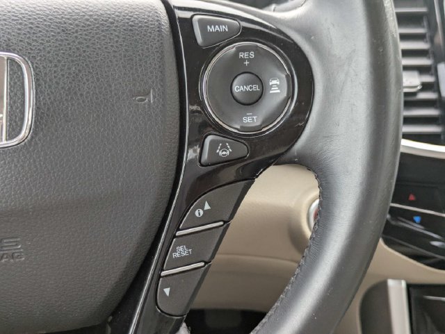 Used 2017 Honda Accord EX-L image 25