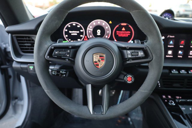 Used 2025 Porsche 911 Carrera image 27