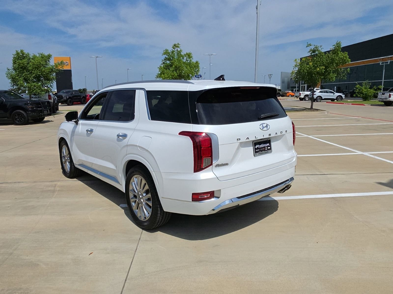 Used 2020 Hyundai Palisade Limited FWD image 3