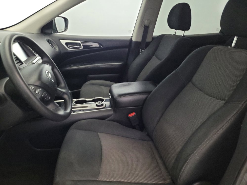 Used 2019 Nissan Pathfinder S AWD/4WD image 17