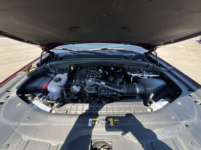 Used 2025 Jeep Grand Cherokee Altitude AWD/4WD image 13