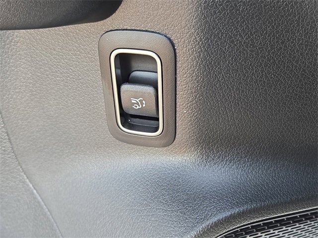 New 2026 Mercedes-Benz GLB 250 4MATIC image 23