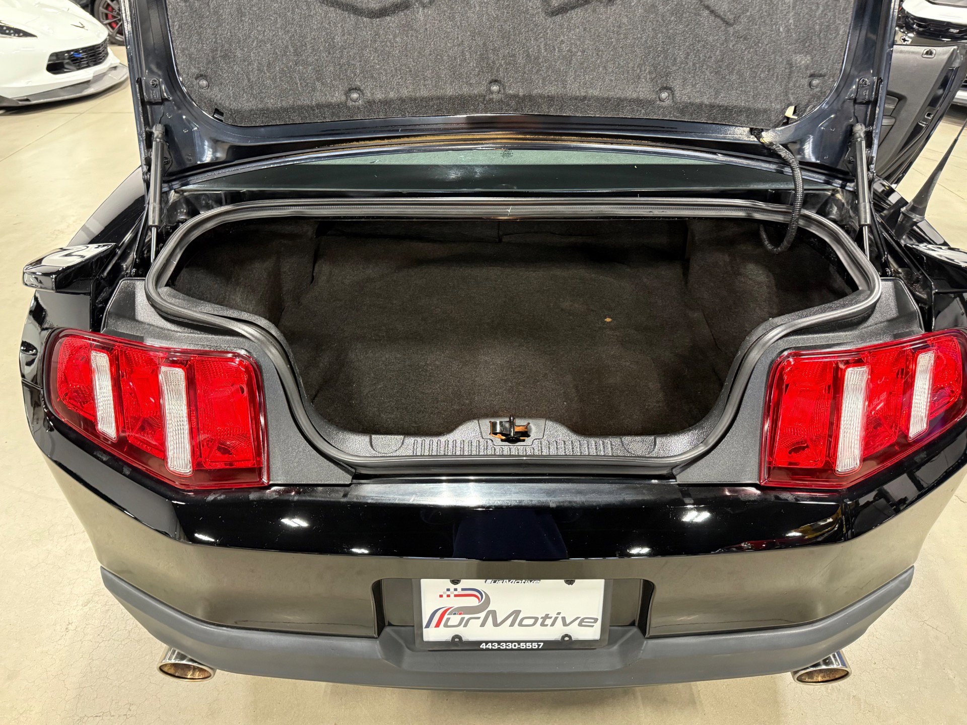 Used 2010 Ford Mustang GT image 42