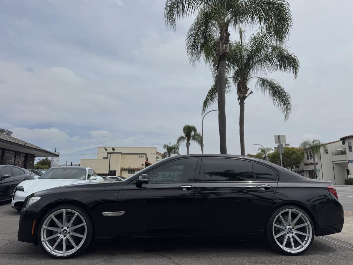 Used 2014 BMW 750Li RWD image 2