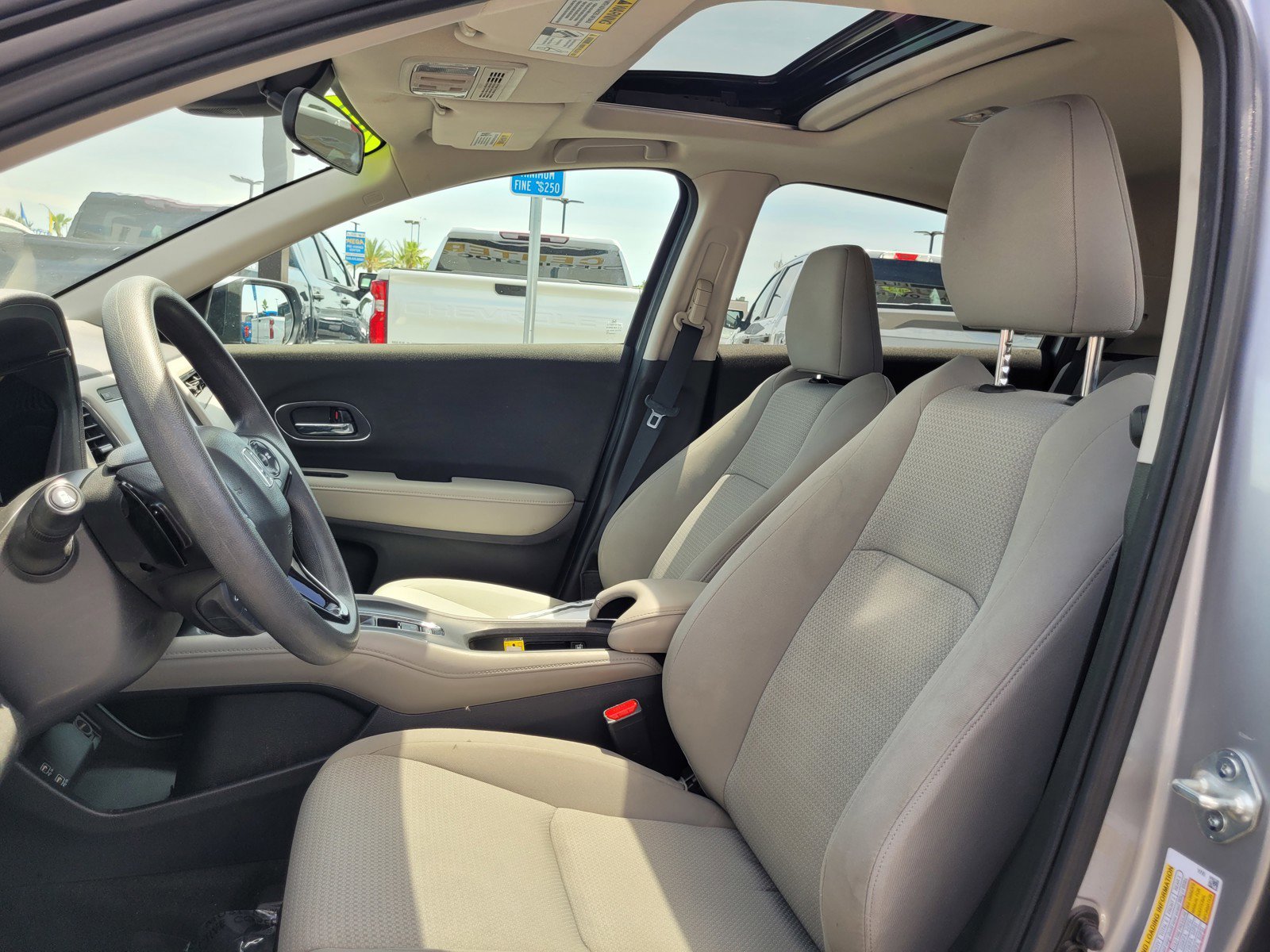 Used 2021 Honda HR-V EX image 10