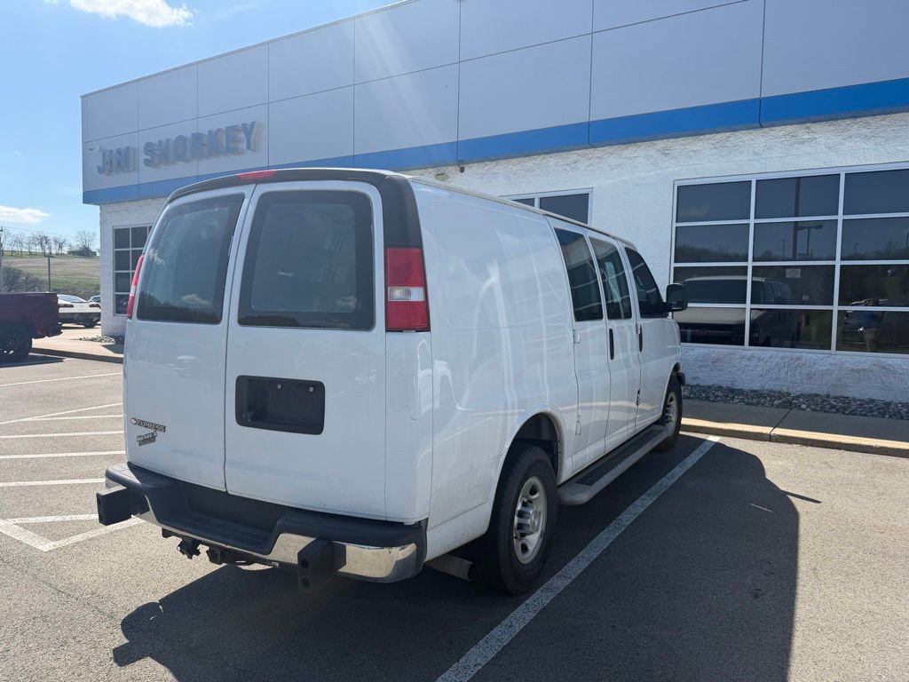 Used 2018 Chevrolet Express 2500 w/ Driver Convenience Package image 4