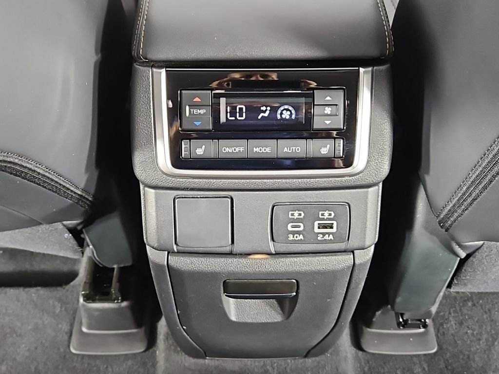 Certified 2025 Subaru Ascent Bronze Edition w/ Popular Package #2 image 26