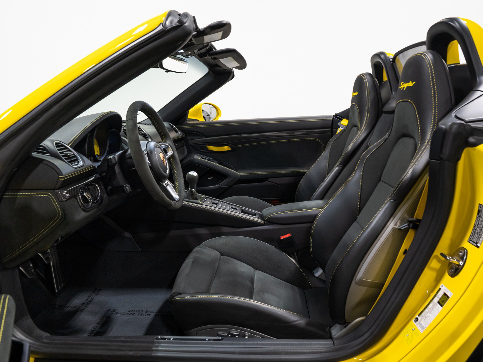 Used 2022 Porsche 718 Boxster Spyder RWD image 42