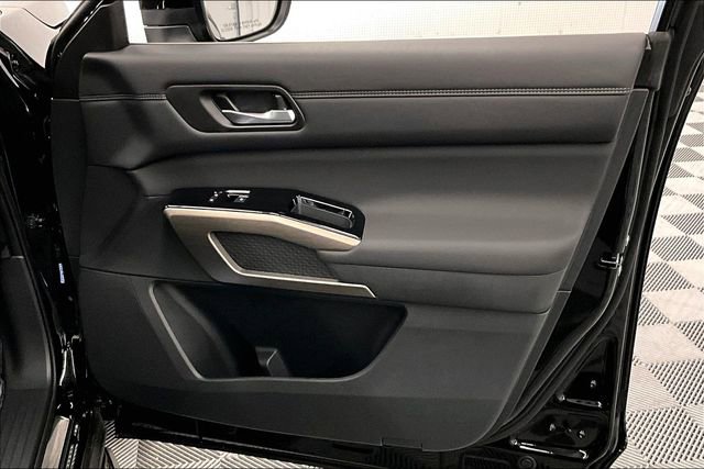 New 2025 Nissan Pathfinder Platinum w/ Lighting Package (N93) image 38