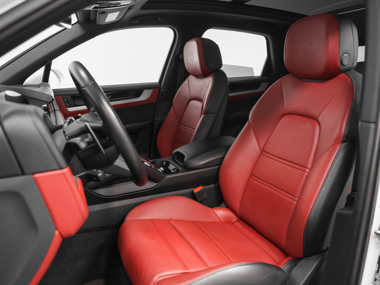 Certified 2025 Porsche Cayenne S AWD/4WD image 39