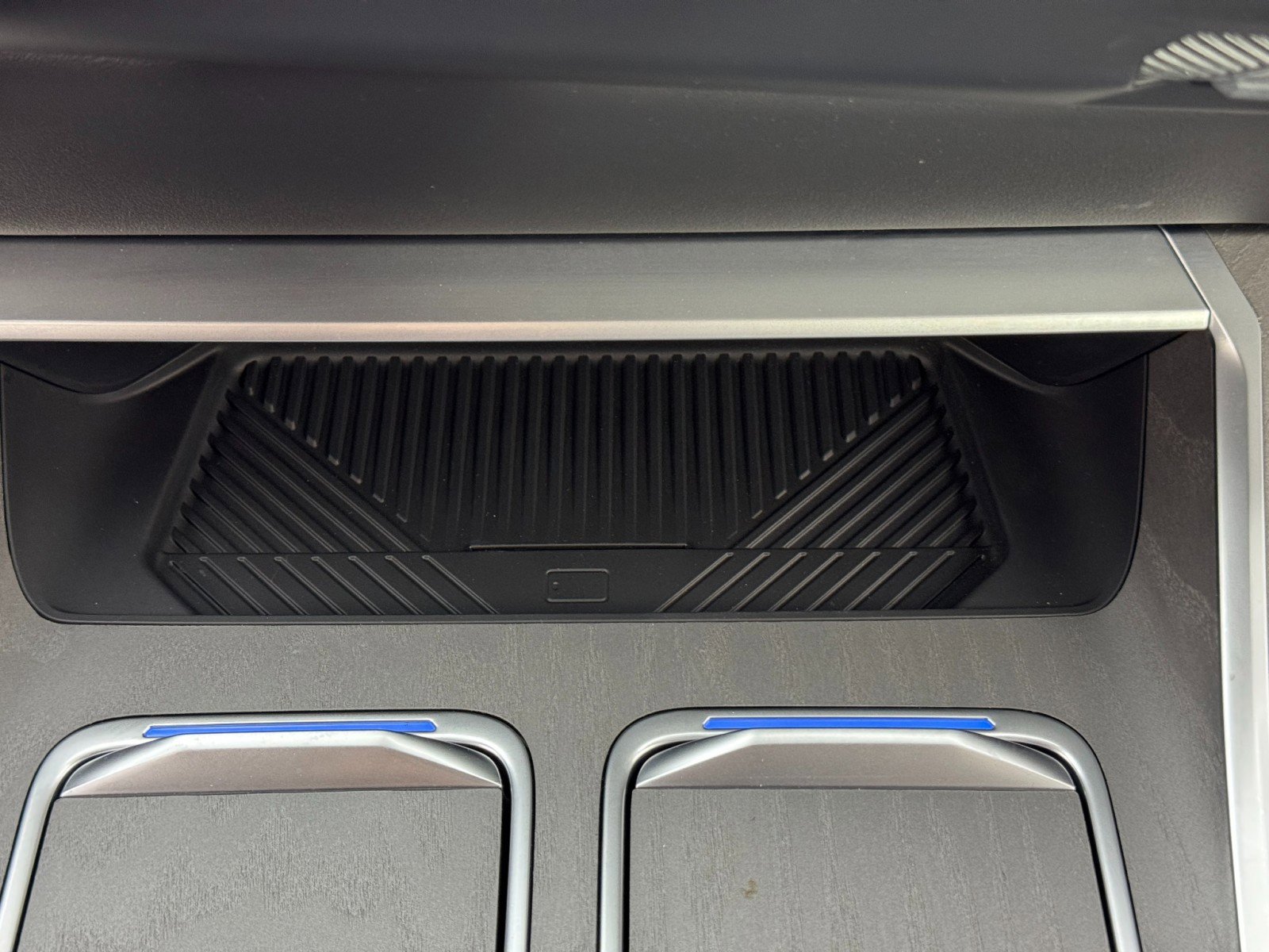 Used 2023 BMW i7 xDrive60 image 28